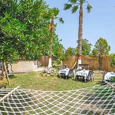 Hotel Moda Camyuva